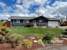 10710 103rd St SW in Tacoma, WA - Building Photo