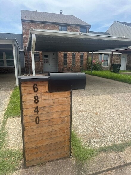 6840 25th St in Groves, TX - Foto de edificio - Building Photo