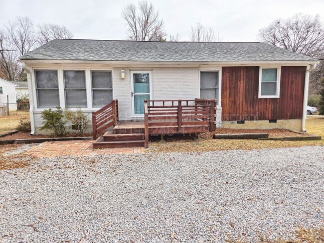 property at 1002 Southerlund Rd