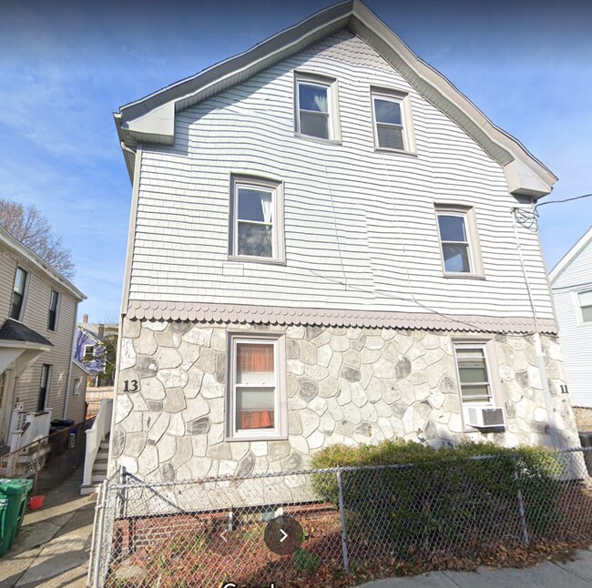 13 Andrew St, Unit 1 in Cambridge, MA - Building Photo - Building Photo
