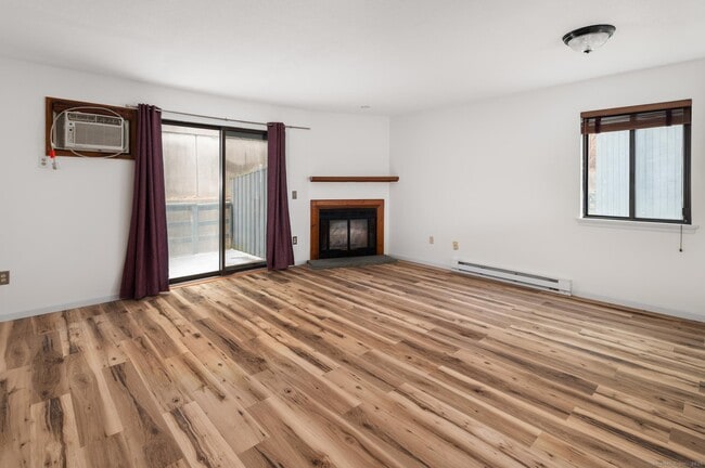 8 Driftway Rd in Danbury, CT - Building Photo - Building Photo