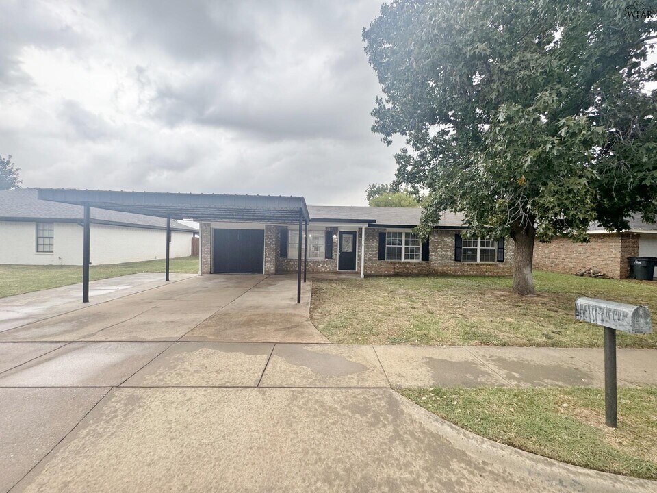 4318 Hillsboro in Wichita Falls, TX - Building Photo