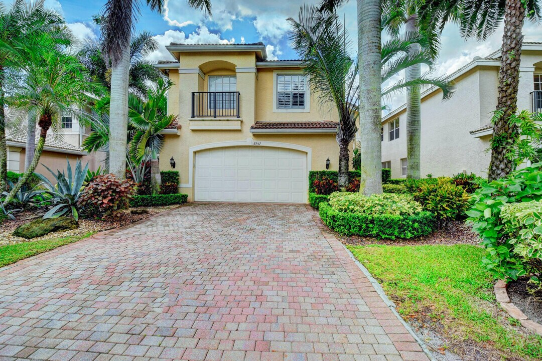 8957 Sandy Crest Ln in Boynton Beach, FL - Building Photo