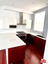 1200 N Sweetzer Ave in West Hollywood, CA - Building Photo - Building Photo