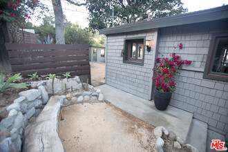 1631 Landa St in Los Angeles, CA - Building Photo - Building Photo