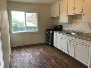 3471 Stauss Ave in Oroville, CA - Foto de edificio - Building Photo