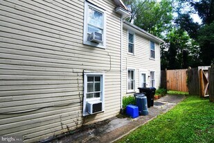 105 E Pall Mall St in Winchester, VA - Building Photo