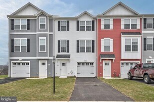 2026 Ter Vw Ln in Mechanicsburg, PA - Building Photo