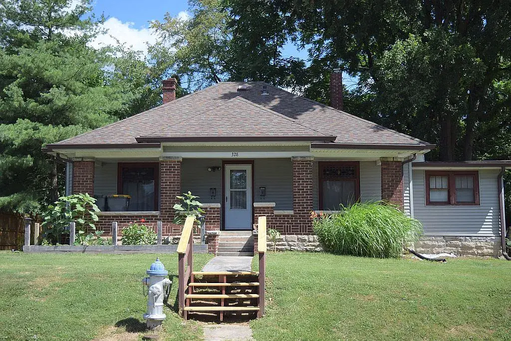328 W 15th St, Unit 2 in Bloomington, IN - Building Photo
