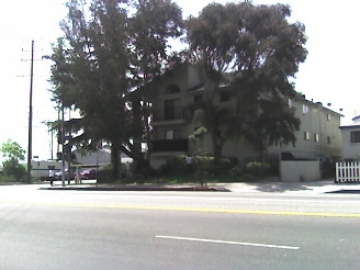 Victory Villas in North Hollywood, CA - Building Photo