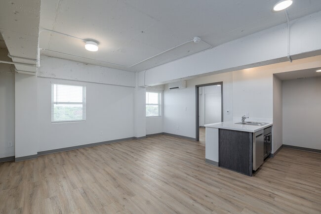 Aya Tower in East Point, GA - Foto de edificio - Interior Photo