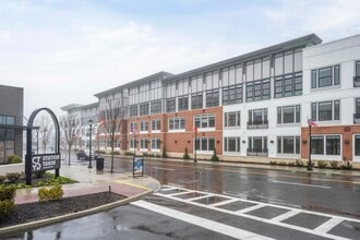 The Core II in Ronkonkoma, NY - Foto de edificio - Building Photo