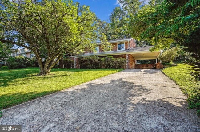 2119 Natahoa Ct in Falls Church, VA - Building Photo - Building Photo