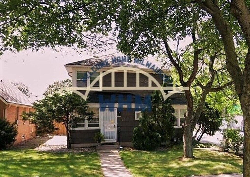 3059 N 60th St in Milwaukee, WI - Building Photo