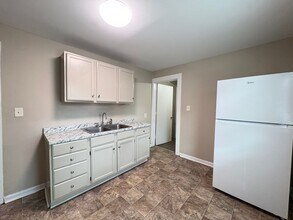 223 Woodbury St in High Point, NC - Building Photo - Building Photo