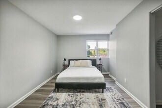 400 S Dupont Hwy in New Castle, DE - Building Photo - Building Photo