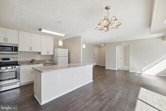 12305 Braxfield Ct in North Bethesda, MD - Building Photo - Building Photo