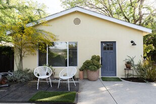 2841 Los Feliz Dr in Thousand Oaks, CA - Building Photo