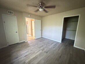 11122 Belair Dr in San Antonio, TX - Building Photo - Building Photo