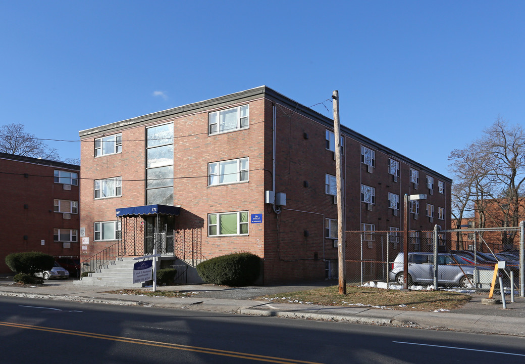 169 Sigourney St in Hartford, CT - Building Photo