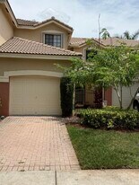 3909 Tree Top Dr in Weston, FL - Building Photo