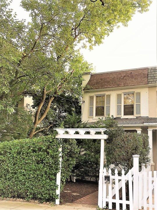 5162 Fulton St NW in Washington, DC - Building Photo