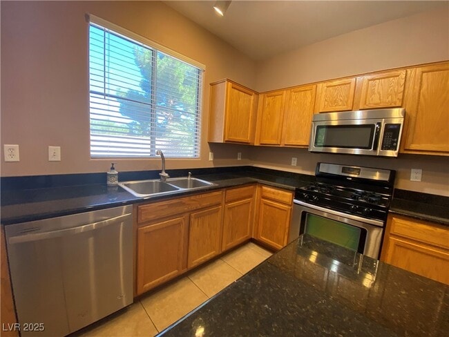 5680 Arrow Tree St in Las Vegas, NV - Building Photo - Building Photo