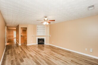 468 Cathedral Dr in Mcdonough, GA - Building Photo - Building Photo