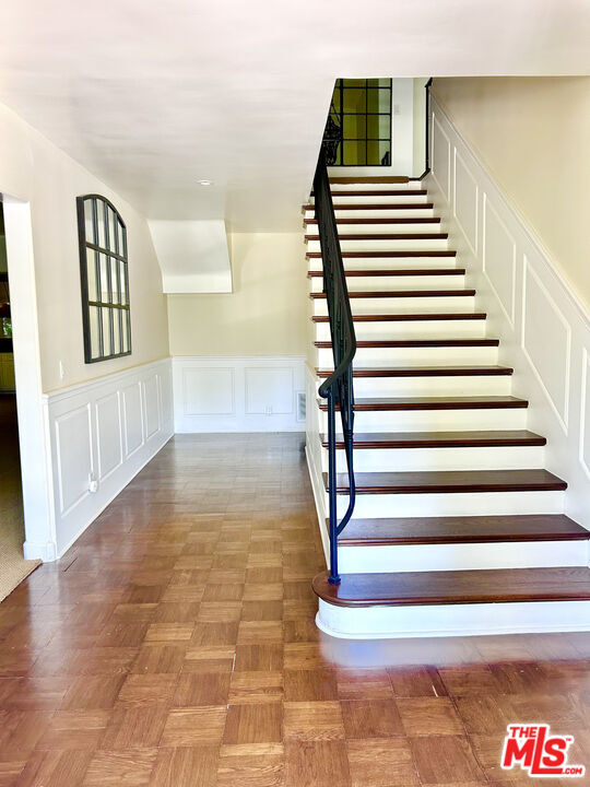 503 N Greencraig Rd in Los Angeles, CA - Building Photo - Building Photo