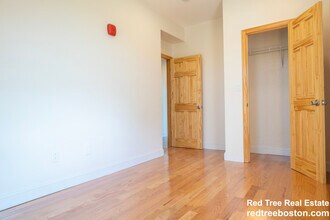 20 Winthrop St in Boston, MA - Building Photo - Building Photo