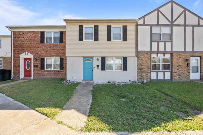 832 Devonshire Ct