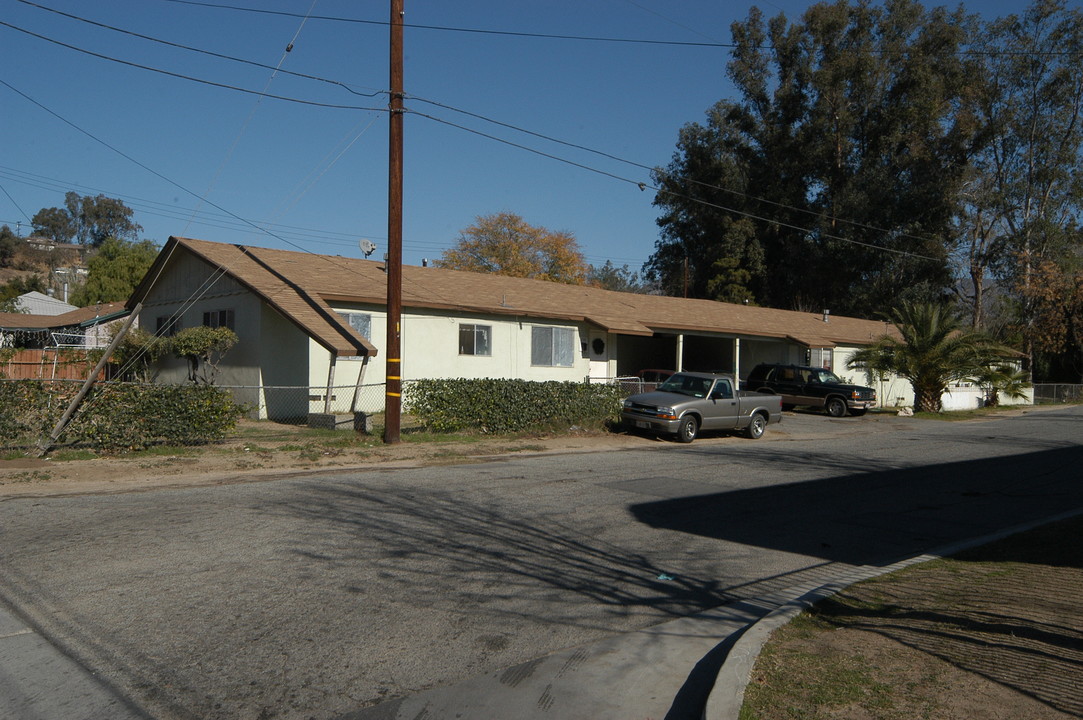 1747 Cross St in San Bernardino, CA - Building Photo