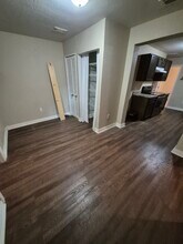 912 W Willow St in Sanger, TX - Building Photo - Building Photo