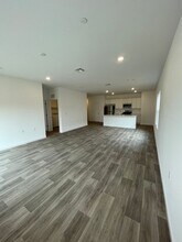 6203 E Giavanna Ave in Fresno, CA - Building Photo - Building Photo