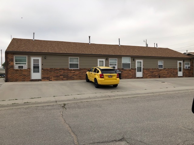 5015 Paige St, Unit #1 in Mills, WY - Foto de edificio