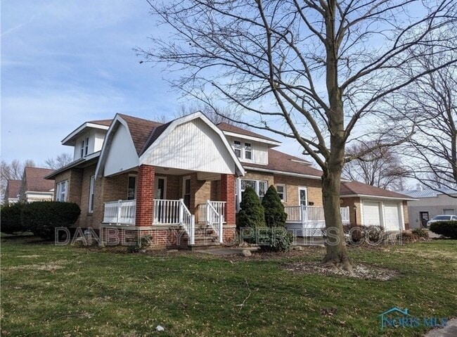property at 301 E Bigelow St