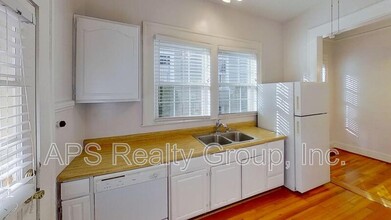 2032 Elizabeth Ave in Winston-Salem, NC - Building Photo - Building Photo