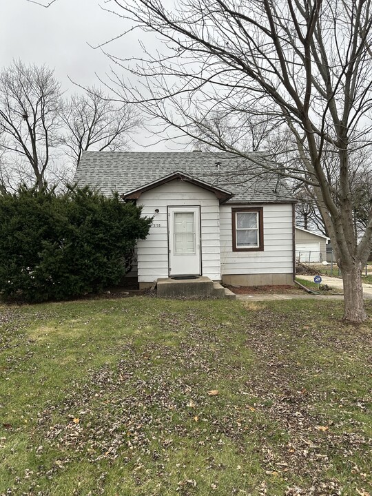 3733 Robey Ave in Rockford, IL - Foto de edificio