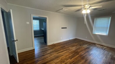 401 E 66th St in Savannah, GA - Building Photo - Building Photo