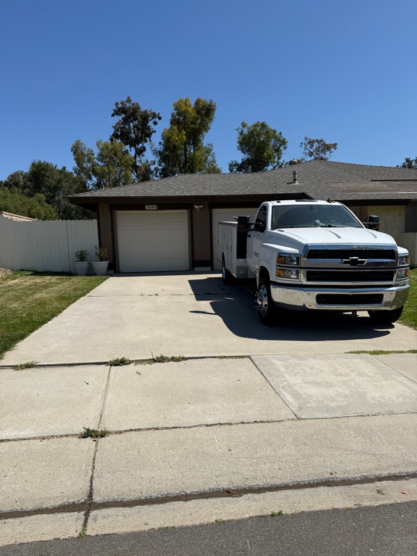 5263 Creekside Rd in Camarillo, CA - Building Photo - Building Photo
