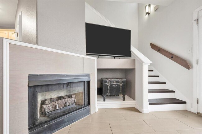 2100 Pipers Field Dr in Austin, TX - Building Photo - Building Photo