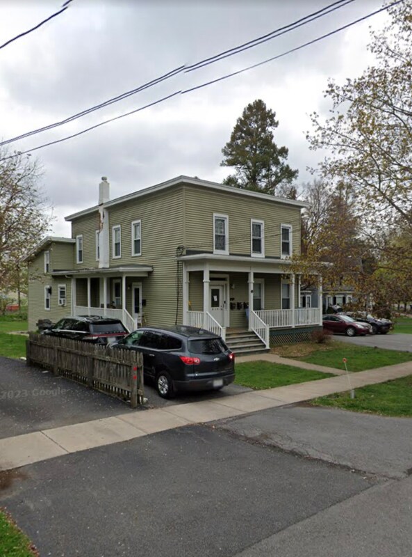 22 Grove St in Baldwinsville, NY - Building Photo - Building Photo