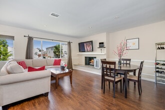 4098 West 137th Street in Hawthorne, CA - Building Photo - Building Photo