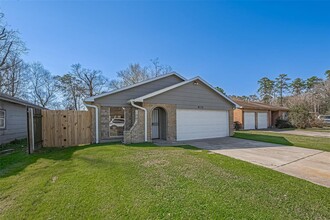 8735 Valley Flag Dr in Houston, TX - Building Photo - Building Photo