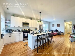 5201 W Cullom Ave in Chicago, IL - Building Photo - Building Photo