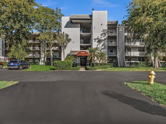 property at 9470 Poinciana Pl
