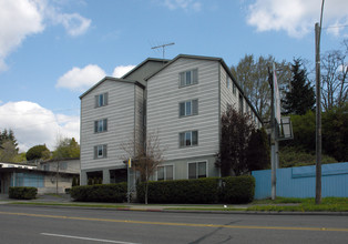 Greenwood Inn in Seattle, WA - Building Photo - Building Photo