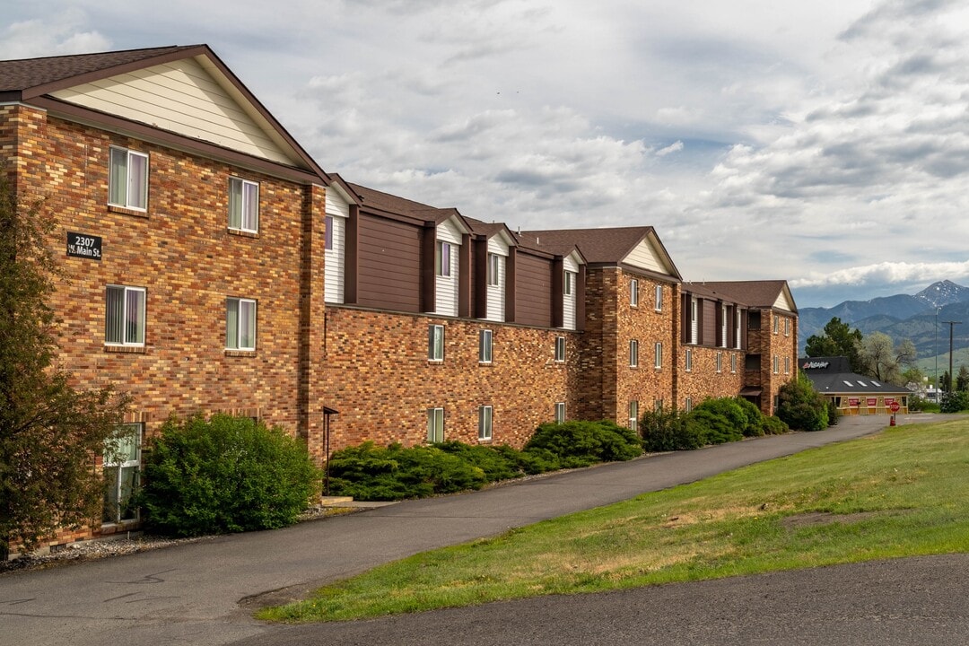 West Main Flats in Bozeman, MT - Building Photo
