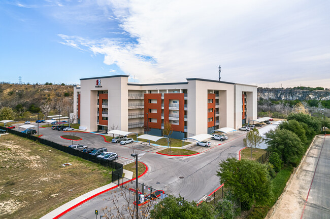 The Ricchi in San Antonio, TX - Building Photo - Building Photo