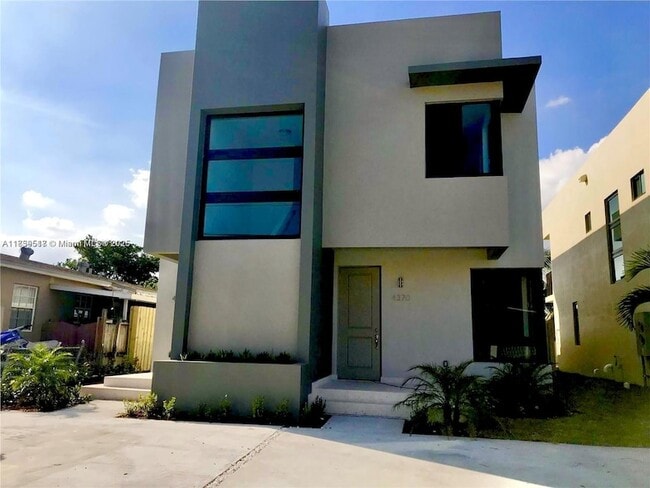 property at 4370 E 10th Ave